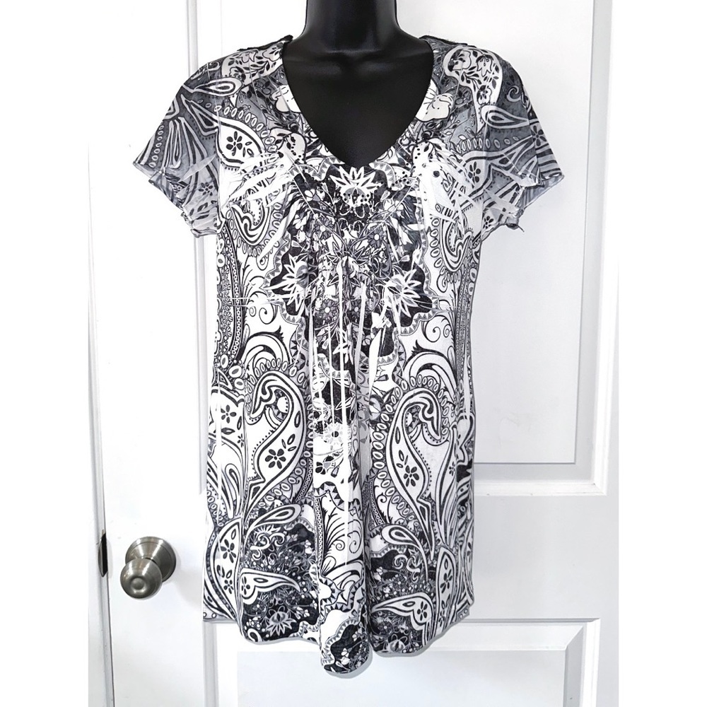 One World black and white tunic top